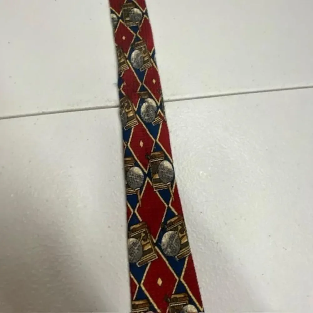 Evan Picone great tie